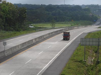 Imbas Larangan Mudik, Tol Salatiga-Solo Sepi