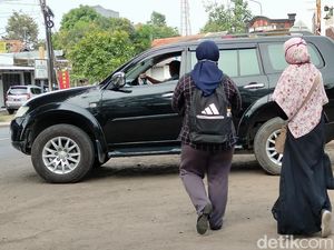 Cerita Mahasiswi Mudik Naik Turun Angkot dari Bandung ke Majalengka