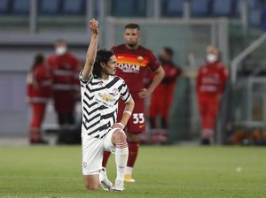 Cavani Bawa Man Utd Ungguli AS Roma 1-0 di Babak Pertama Cavani Bawa Man Utd Ungguli AS Roma 1-0 di Babak Pertama