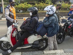 Nyaris 1.000 Kendaraan Diputar Balik di Pos Tanjungpura Karawang!