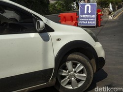 Pos Penyekatan Mudik di Karawang Diterobos Motor, Polisi Perketat Penjagaan