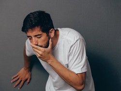 Muntah Apakah Membatalkan Puasa? Ini Hukumnya