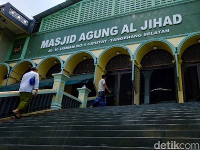 Ini Masjid Agung Ciputat yang Pernah Jadi Ikon Azan TV Tahun 60-an