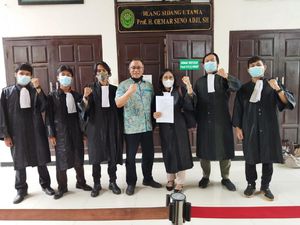 Penahanan Ditangguhkan, Jumhur Hidayat Keluar dari Rutan Bareskrim Penahanan Ditangguhkan, Jumhur Hidayat Keluar dari Rutan Bareskrim