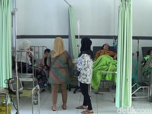 Puluhan Warga Cianjur Diduga Keracunan Olahan Kulit Sapi Puluhan Warga Cianjur Diduga Keracunan Olahan Kulit Sapi