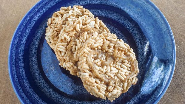 Khao Taen Lanna style thai cookies