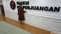 Pesona dan Kontroversi Wakil Rakyat Krisdayanti