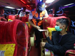 Penumpang Bus dan Kapal Dilarang Ngobrol-Telepon Selama Perjalanan