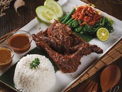 3 Makanan Khas Lombok untuk Buka Puasa, Ada Resep dan Cara Membuatnya!