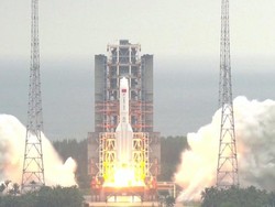 Roket China Bakal Jatuh Tak Terkendali ke Bumi, di Mana?