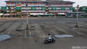 Sunyi Sepi di Terminal Kota Bekasi saat Larangan Mudik 2021