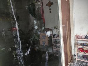 Kasus Penembakan Rumah Warga Sidoarjo Di-back Up Polda Jatim Kasus Penembakan Rumah Warga Sidoarjo Di-back Up Polda Jatim