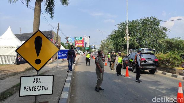 Titik penyekatan mudik Bekasi-Karawang (Azhar/detikcom)