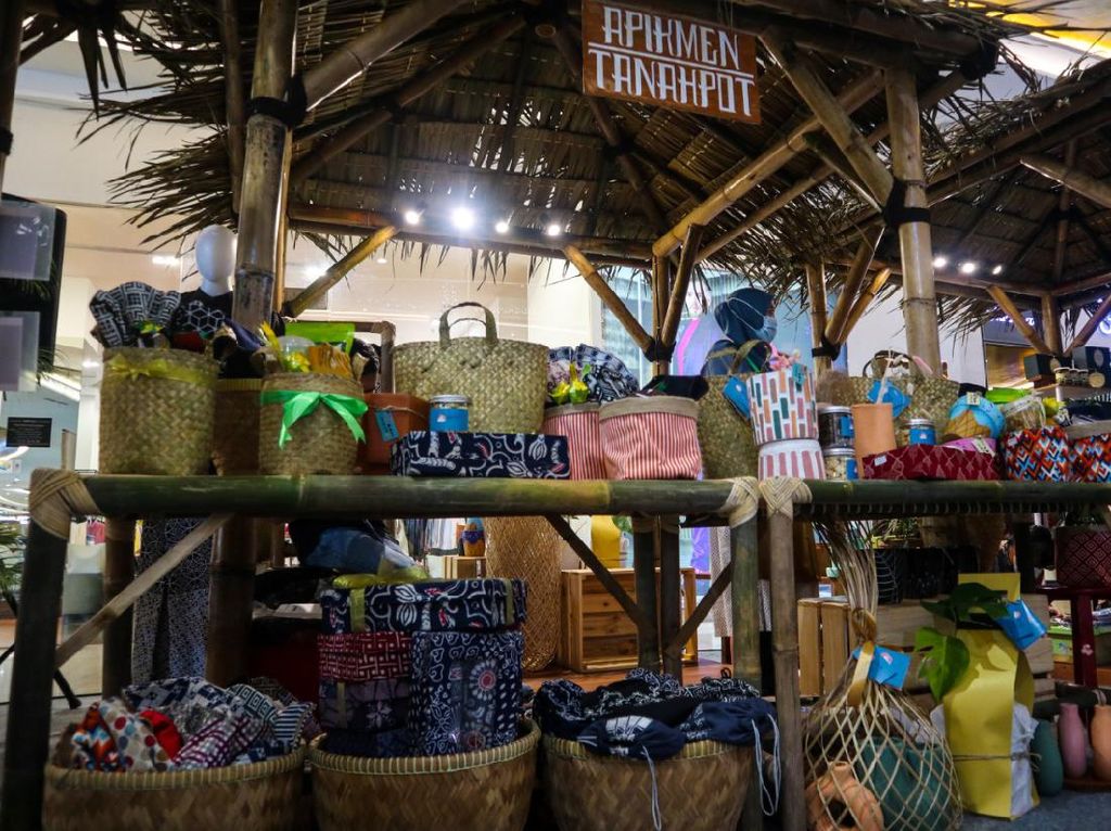 Belanja Hampers UMKM di Trans Studio Mall Cibubur, Diskon Rp 100 Ribu Belanja Hampers UMKM di Trans Studio Mall Cibubur, Diskon Rp 100 Ribu