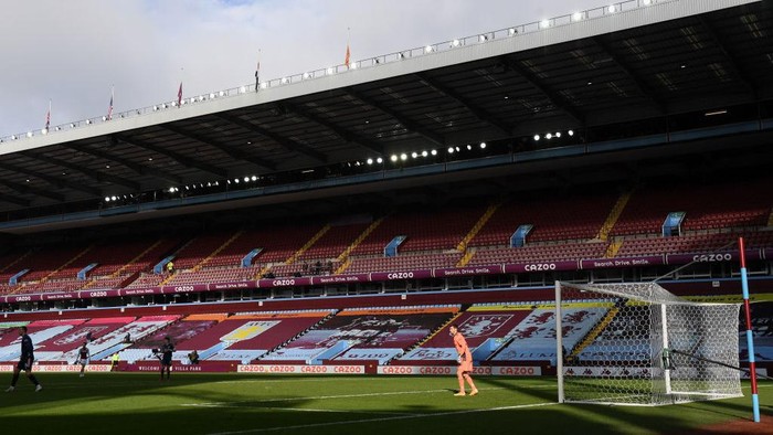 BIRMINGHAM, ENGLAND - FEBRUARY 06: General view inside the stadium during the Premier League match between Aston Villa and Arsenal at Villa Park on February 06, 2021 in Birmingham, England. Sporting stadiums around the UK remain under strict restrictions due to the Coronavirus Pandemic as Government social distancing laws prohibit fans inside venues resulting in games being played behind closed doors. (Photo by Shaun Botterill/Getty Images)