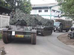 TNI Diviralkan Pasang Tank untuk Halau Pemudik, Ini Faktanya