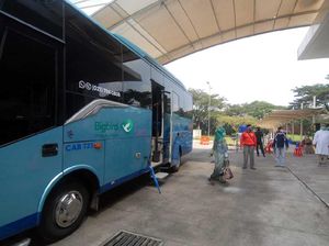 Asyik, Lansia Penerima Vaksin Dapat Layanan Shuttle Bus Gratis
