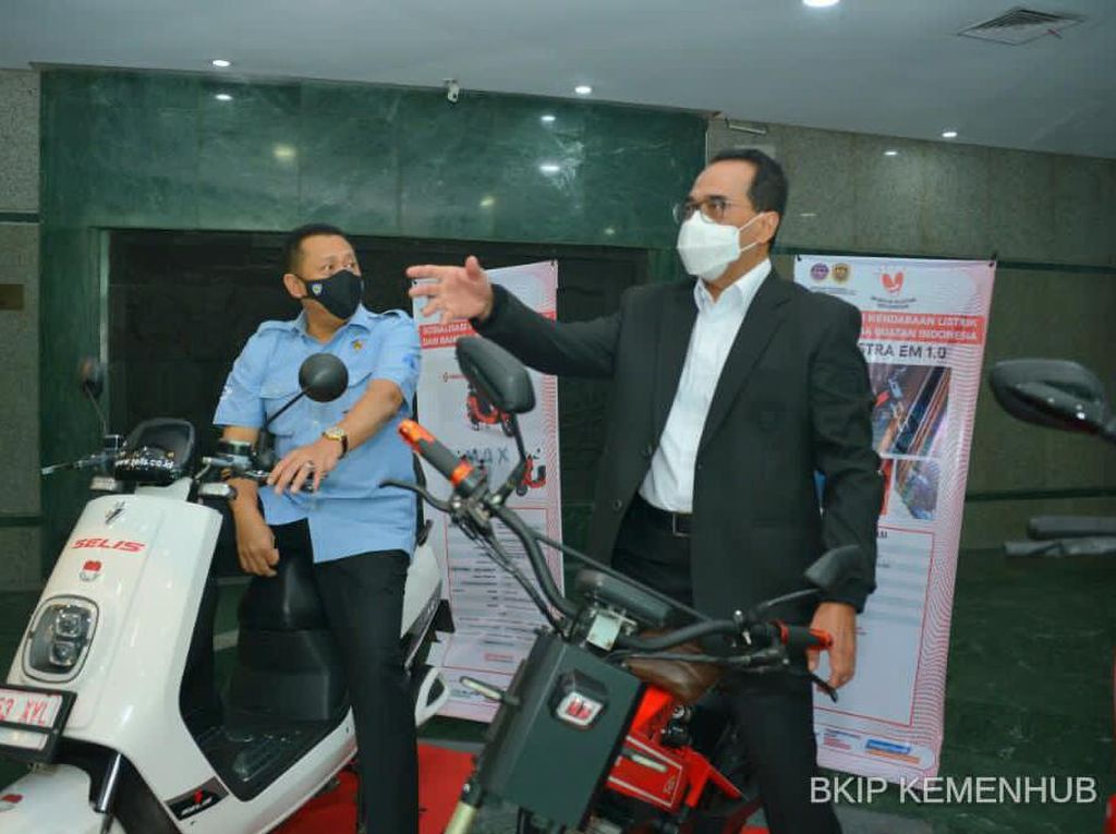 Temui Menhub, Ketua MPR Bahas Prosedur Legalitas Kendaraan Kustom Temui Menhub, Ketua MPR Bahas Prosedur Legalitas Kendaraan Kustom