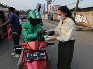 Berbagi Kebahagiaan Ramadhan Lewat Takjil