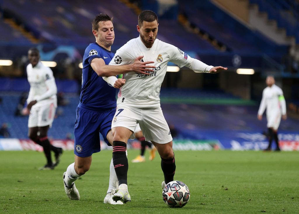 LONDON, ENGLAND - DECEMBER 08: Cesar Azpilicueta of Chelsea adjusts the captains armband during the UEFA Champions League Group E stage match between Chelsea FC and FC Krasnodar at Stamford Bridge on December 08, 2020 in London, England. A limited number of fans (2000) are welcomed back to stadiums to watch elite football across England. This was following easing of restrictions on spectators in tiers one and two areas only. (Photo by Catherine Ivill/Getty Images)