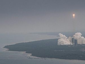 China Remehkan Prediksi Roketnya Jatuh Tanpa Kendali ke Bumi