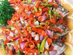 Masak Masak : Ikan Kembung Kukus Bumbu Cabe yang Pedas Mantap