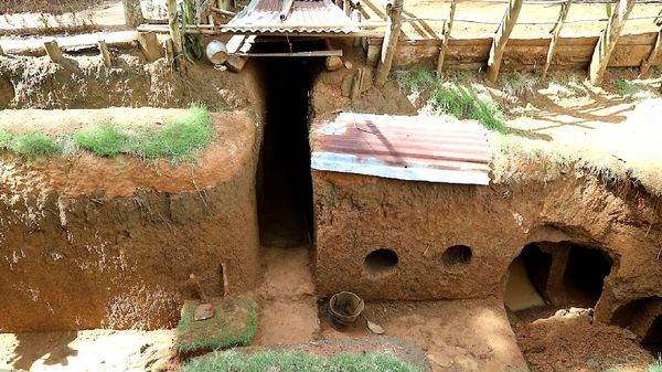 Melihat Lebih Dekat Rumah Bawah Tanah Kakek Zainuddin