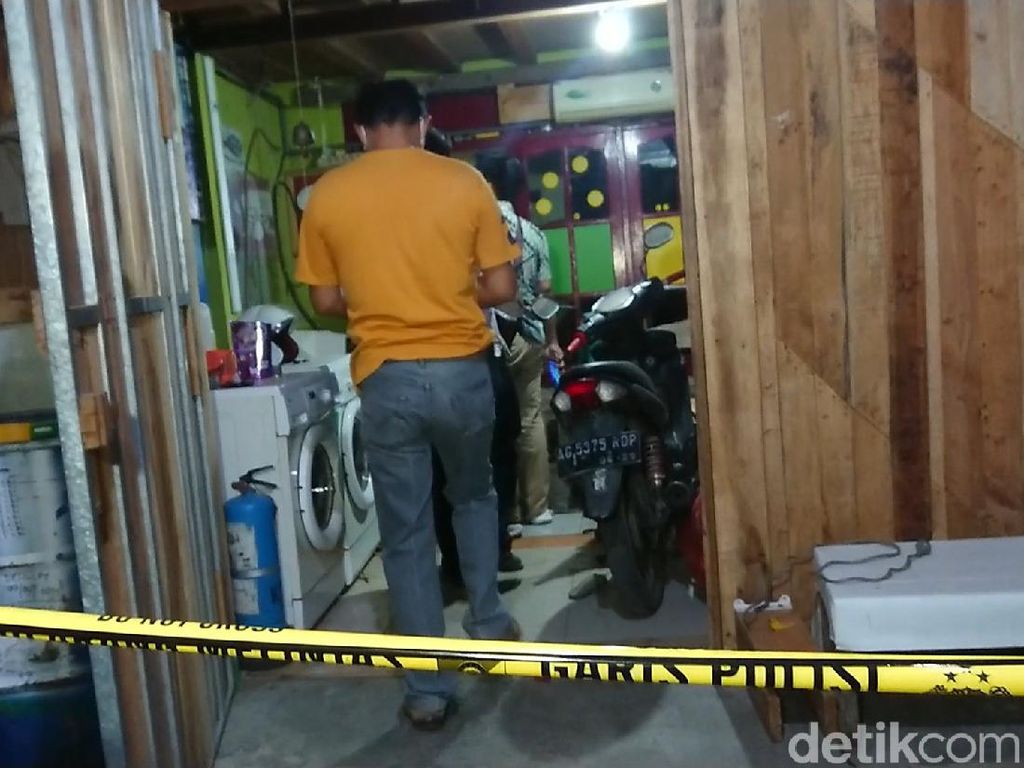 Ketel Setrika Uap Meledak hingga Dikira Bom, 2 Bocah di Tulungagung Terluka Ketel Setrika Uap Meledak hingga Dikira Bom, 2 Bocah di Tulungagung Terluka