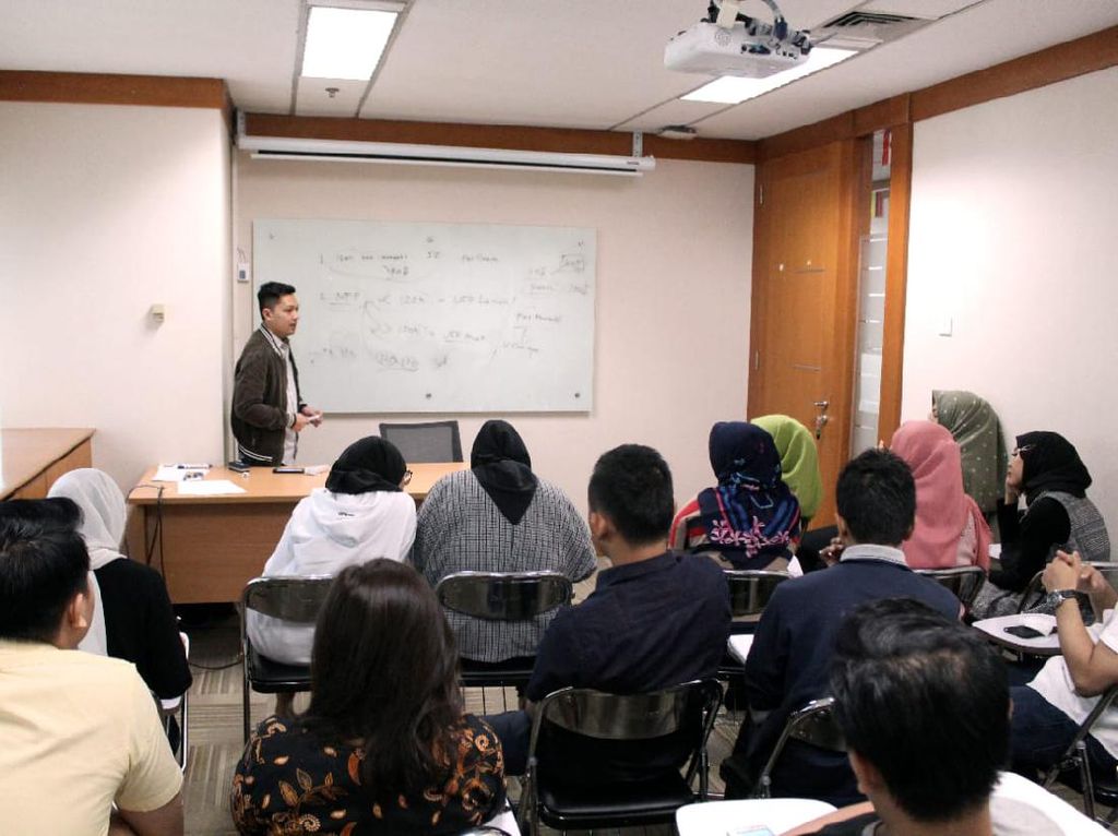 Pelayan Terpadu dan Dedikasi Bagi Loyal Nasabah Pelayan Terpadu dan Dedikasi Bagi Loyal Nasabah