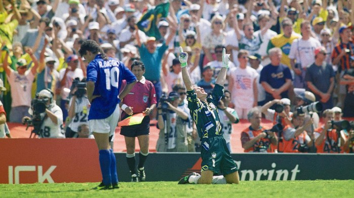 PASADENA, CA - JULY 17:  Brazil goalkeeper Taffarel celebrates after Roberto Baggio of Italy had missed his penalty to decide the FIFA World Cup Final 1994 between Brazil and Italy at the Rose Bowl on July 17, 1994 in Pasadena, California, United States, Brazil beat Italy 3-2 in a penalty shootout to win the World Cup. Photo by Shaun Botterill/Allsport/Getty Images)