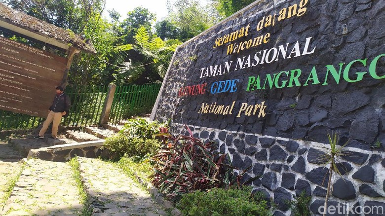 Penutupan Pendakian Gunung Gede Pangrango Diperpanjang Imbas Karhutla