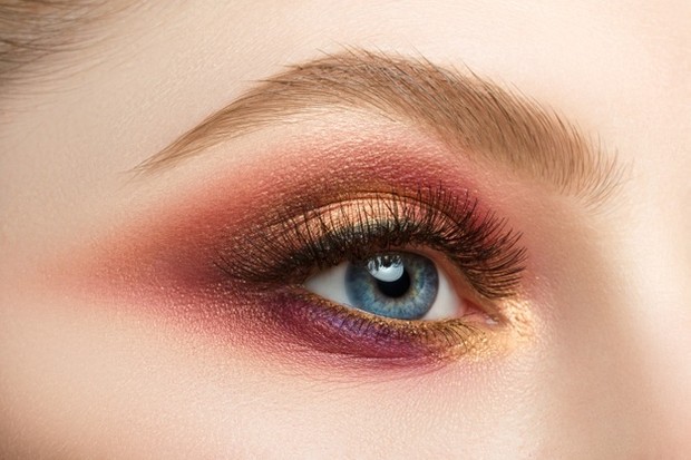 Tambahkan Warna Terang Pada Sudut Mata/Foto: freepik.com 5 Cara Mengaplikasikan Eyeshadow dengan Benar