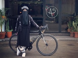 Maaf! Umi Pipik Tak Mau Lagi Ditanya Poligami Mendiang Uje