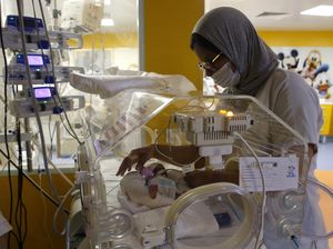 8 Fakta di Balik Kisah Viral Wanita Melahirkan 9 Bayi Sekaligus 8 Fakta di Balik Kisah Viral Wanita Melahirkan 9 Bayi Sekaligus