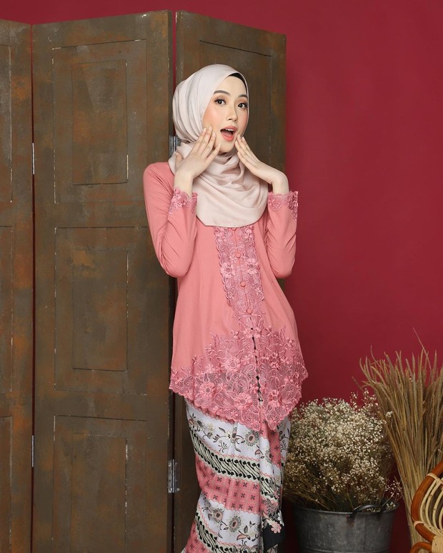Baju Kurung Kebaya/www.instagram.com/klasikhub Baju Kurung Kebaya