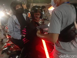 Beralasan Hendak Menikah, Pemotor Tak Punya SIKM Ini Lolos Sekat di Bekasi