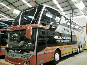 Melihat Lebih Dekat Bus Tingkat Terbaru PO Rosalia Indah