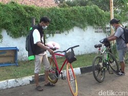 Istri Tak Bisa Mudik, Pria Ini Rela Gowes dari Tegal-Jakarta