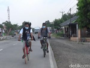 Perjuangan Siam dan Sugianto Mudik Gowes Sepeda Jakarta-Jateng