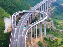 Jarang Ada, China Punya Lokasi Putar Balik yang Aman di Tol