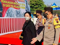 Cek Posko Penyekatan Mudik di Brebes, Puan Pesan Logistik Jangan Terganggu