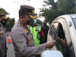 Travel Belasan Pelajar dari Rembang Tujuan Surabaya Diputar Balik di Gresik