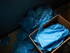 Viral APD Bekas Berserakan di TPU Pondok Ranjeg, Polisi Beri Penjelasan Viral APD Bekas Berserakan di TPU Pondok Ranjeg, Polisi Beri Penjelasan