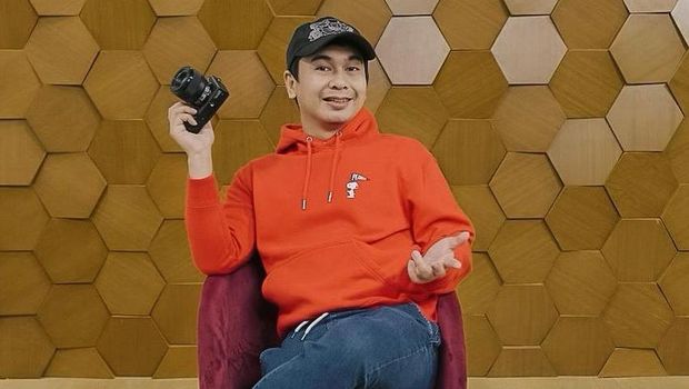 Putri Raditya Dika, Alinea Ava Nasution berulang tahun yang ke-2. Raditya memberikan kado berupa saham. Yuk kita intip potretnya!