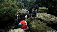 Setapak Menelusuri Gunung Salak ke Lembah Sukhoi