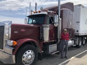 Ogah Pensiun, Sopir Truk Tertua Berusia 89 Tahun Masih Mengaspal