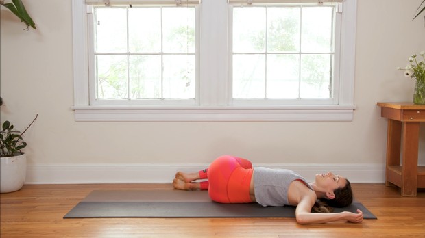sumber : youtube.com/YogawithAdriene