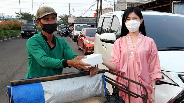 Berbagi Kebahagiaan untuk Pengguna Jalan