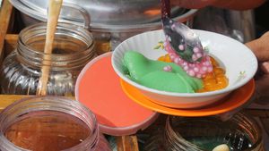 Kuliner Bogor Mantul, Es Loder Pak Ade yang Manis Lembut