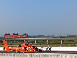 Helikopter Mendarat di Tol Layang MBZ, Ada Apa?